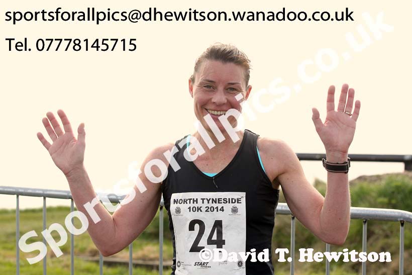 Deborah Appleton (Havering) winner of the womens North Tyneside 10k Road Race. Photo: David T. Hewitson/Sports for All Pics